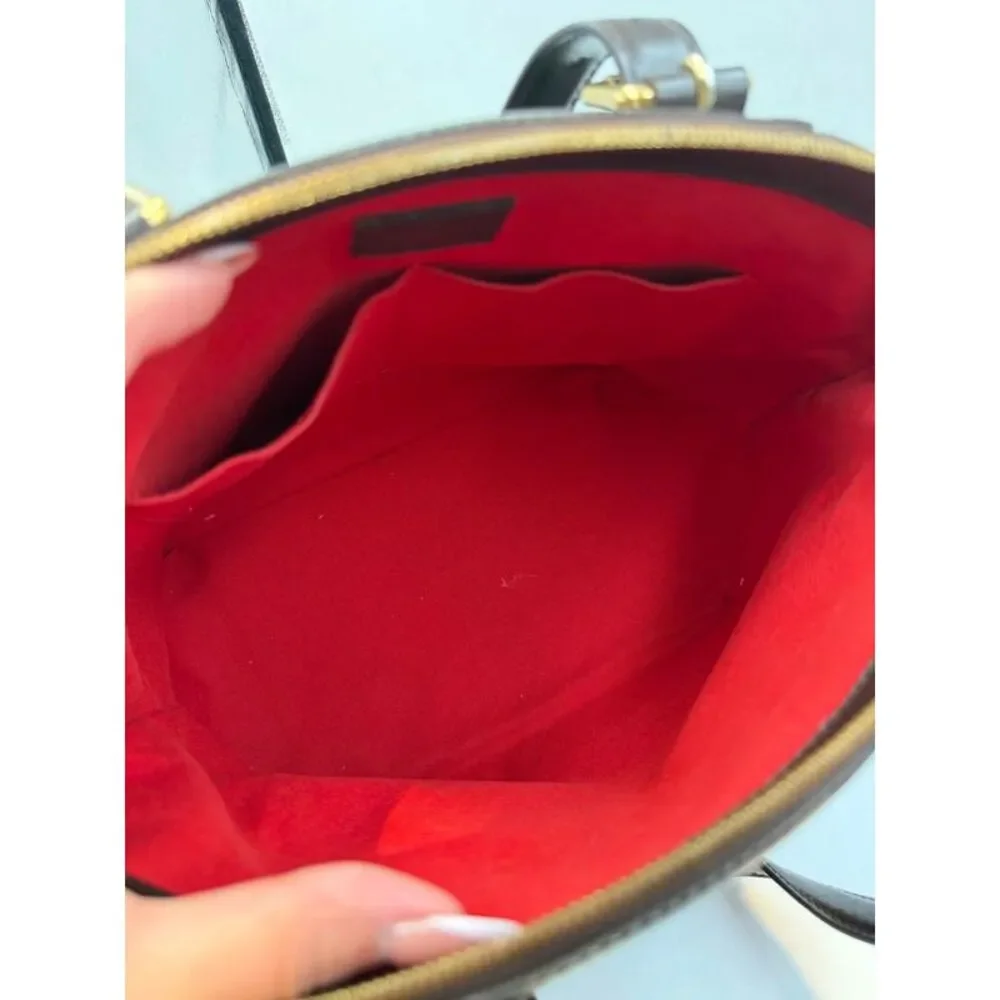 Louis Vuitton Women Pre-Loved Bag Very Good Condition